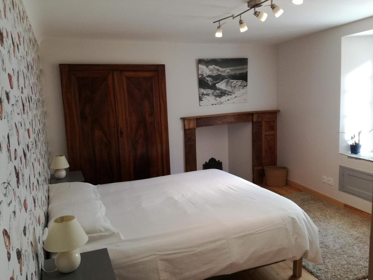 Great House In Center Of Luz St Sauveur Villa Люс-Сен-Совер Екстериор снимка